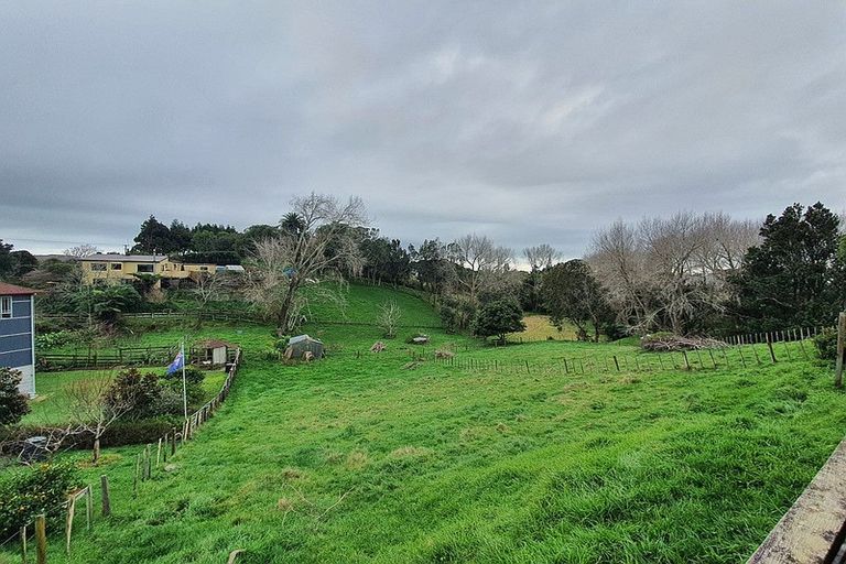 Photo of property in 133 Barrett Road, Whalers Gate, New Plymouth, 4310