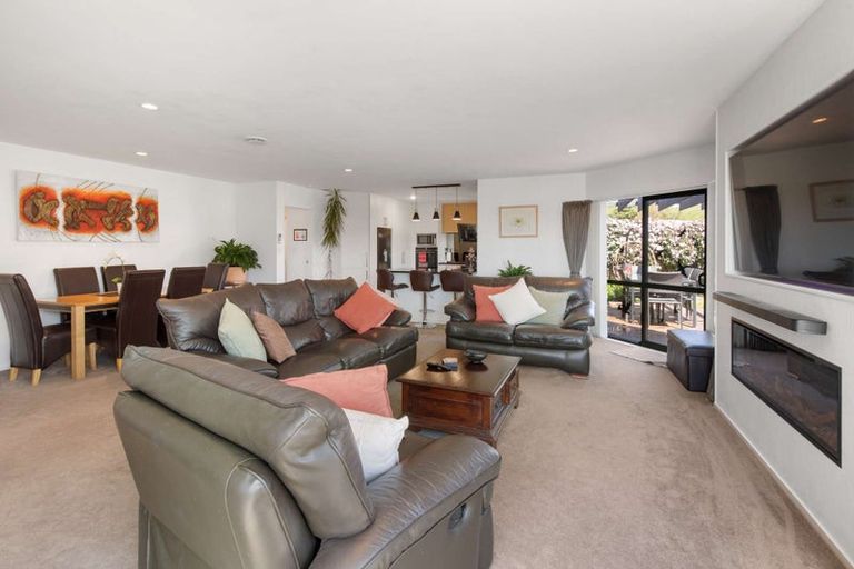 Photo of property in 16b Bullmore Place, Pukehangi, Rotorua, 3015