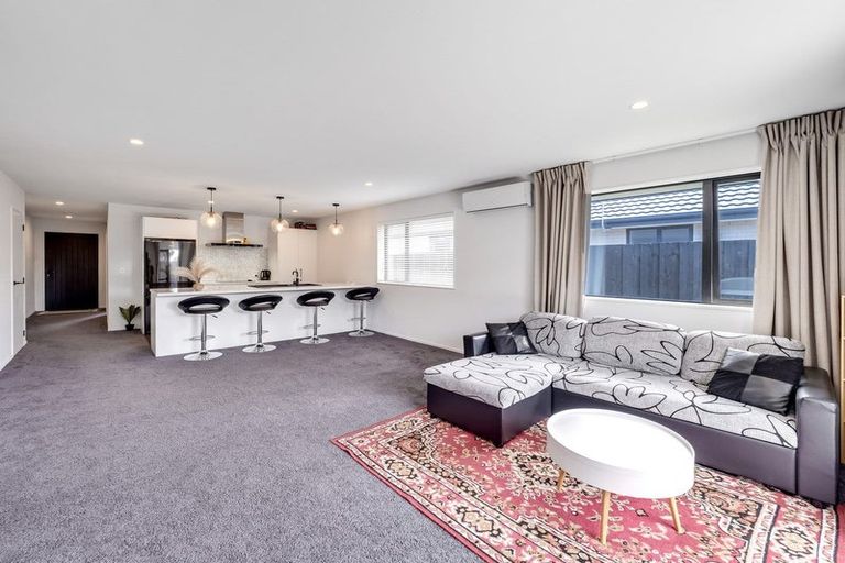 Photo of property in 43 Rannoch Drive, Yaldhurst, Christchurch, 8042