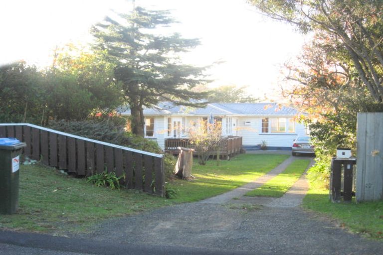 Photo of property in 8 Miro Road, Raumati South, Paraparaumu, 5032