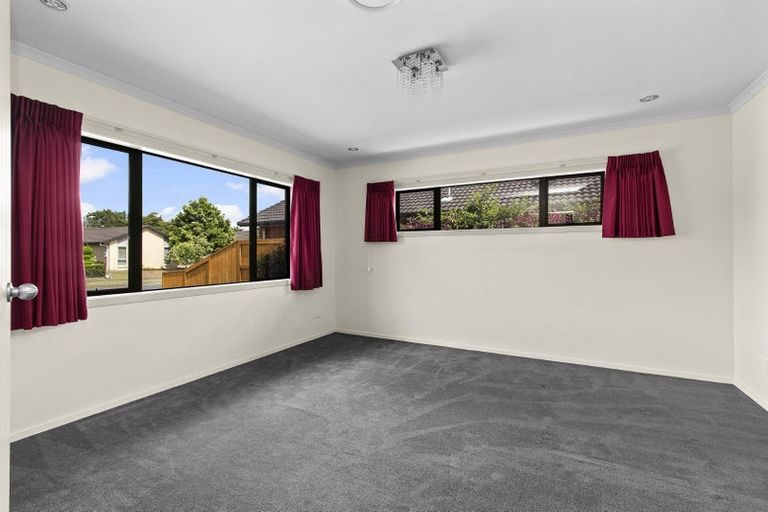 Photo of property in 22 Whitney Place, Rototuna North, Hamilton, 3210