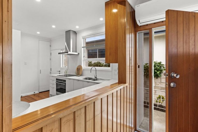 Photo of property in 10 North Terrace, Westshore, Napier, 4110