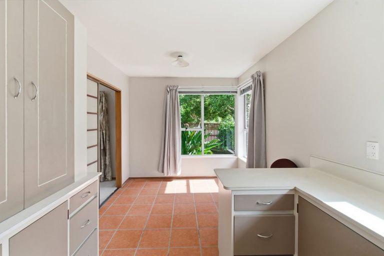 Photo of property in 1/87 Denise Crescent, Hornby, Christchurch, 8042