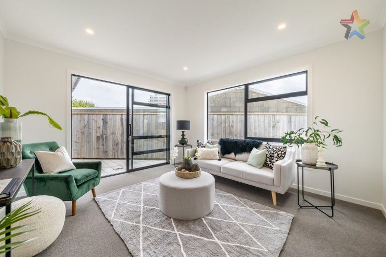 Photo of property in 10 Tarata Lane, Avalon, Lower Hutt, 5011