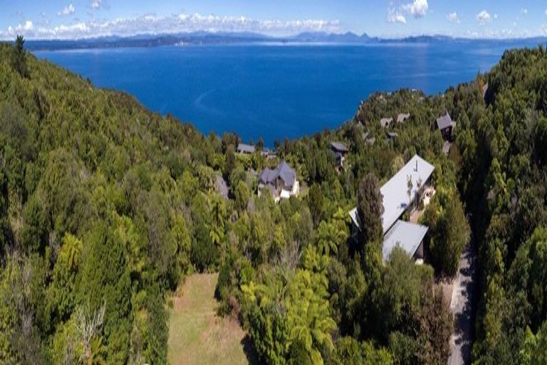 Photo of property in 44 Whakamoenga Point, Acacia Bay, Taupo, 3385