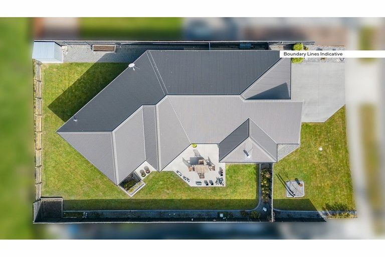 Photo of property in 32 Sutherland Drive, Kaiapoi, 7630