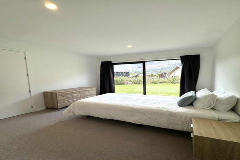 Photo of property in 4 Polperro Court, Jacks Point, Queenstown, 9371