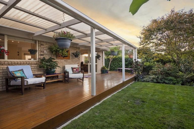 Photo of property in 21 Dowman Place, Te Puke, 3119