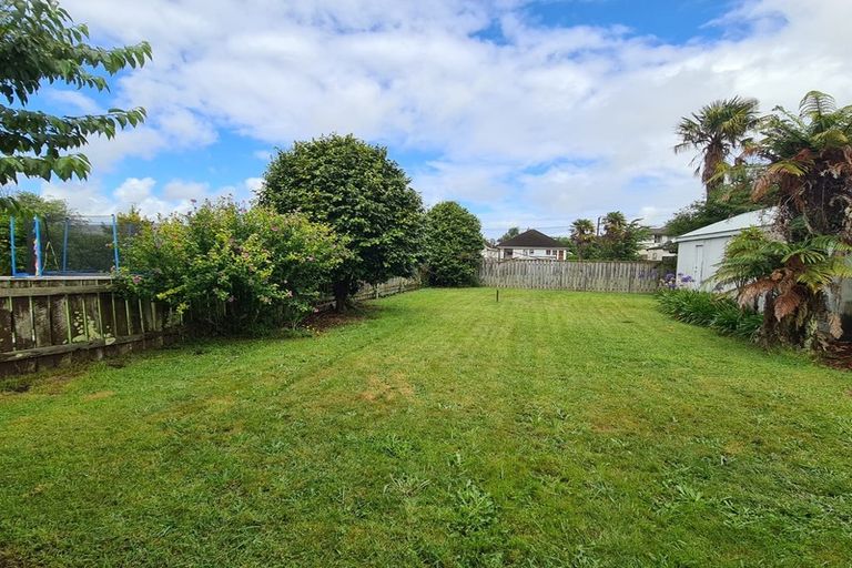 Photo of property in 11 Rugby Street, Levin, 5510