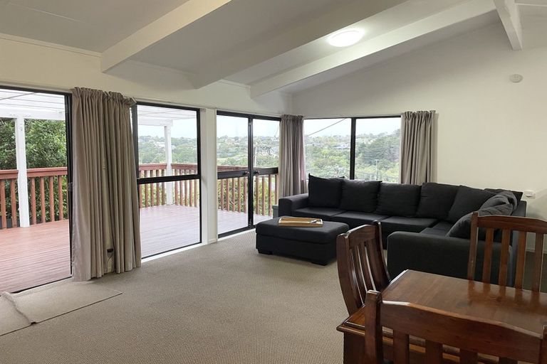 Photo of property in 5a Rimu Road, Stanmore Bay, Whangaparaoa, 0932
