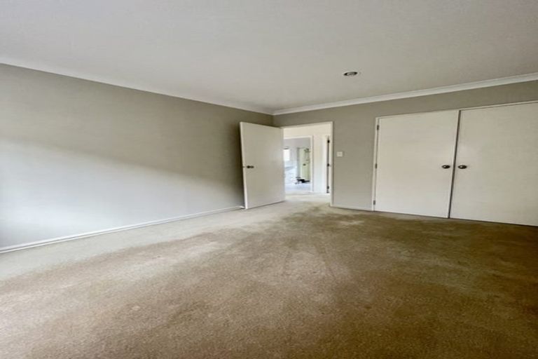 Photo of property in 30 Killybegs Drive, Pinehill, Auckland, 0632