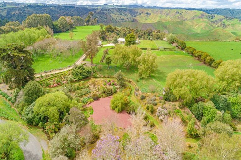 Photo of property in 16 Tokomaru Road West, Brunswick, Whanganui, 4571