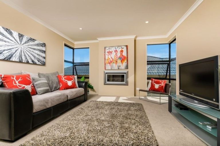 Photo of property in 15 Cilliers Drive, Silverdale, 0932