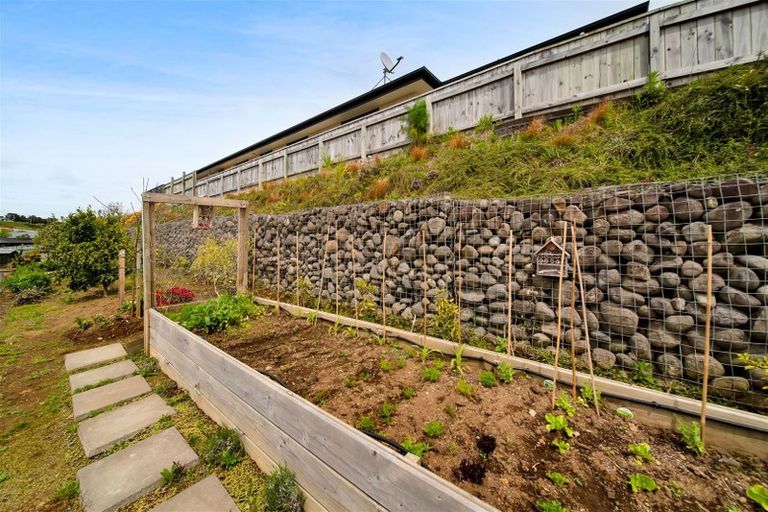 Photo of property in 36 Fernbrook Drive, Hurworth, New Plymouth, 4310