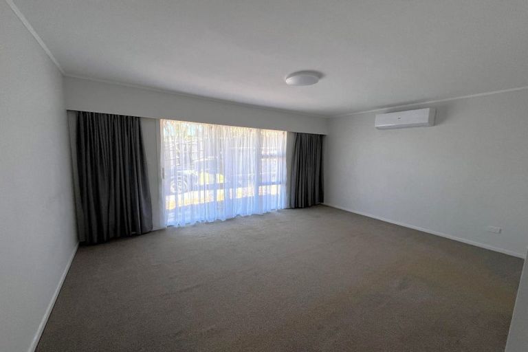 Photo of property in 3/10 Phoenix Place, Papatoetoe, Auckland, 2025