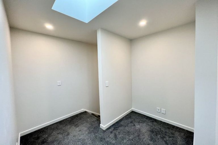 Photo of property in 35 Ludlam Crescent, Woburn, Lower Hutt, 5010