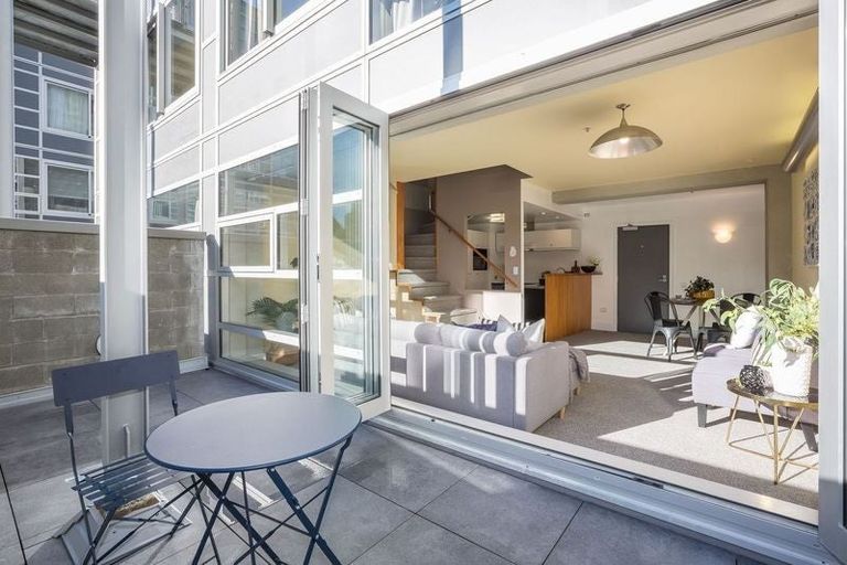 Photo of property in St Pauls Apartments, 44/43 Mulgrave Street, Thorndon, Wellington, 6011