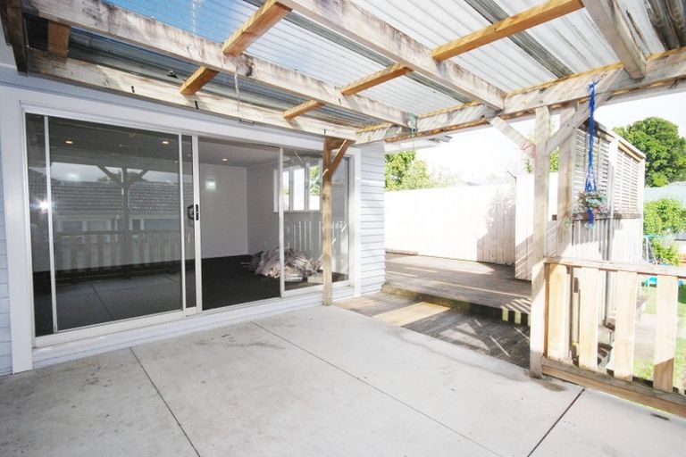 Photo of property in 15 Kerrydale Road, Manurewa, Auckland, 2102