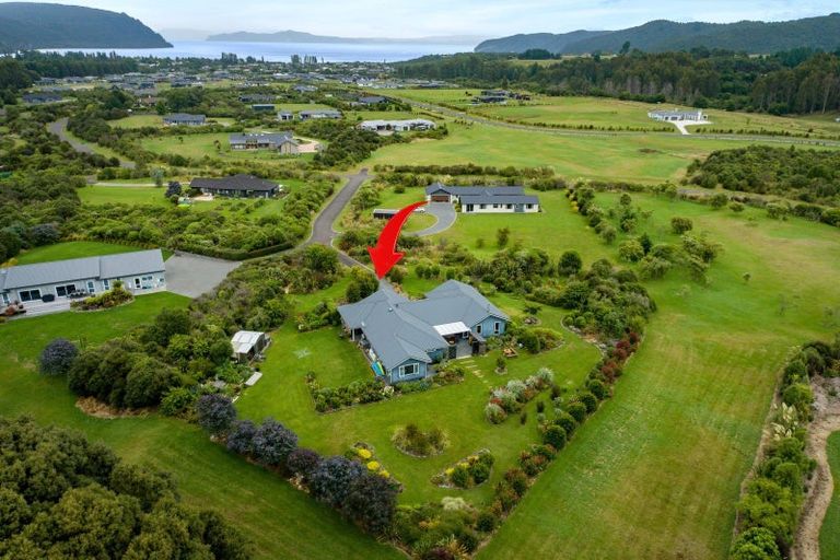 Photo of property in 26 Lacebark Drive, Kinloch, Taupo, 3377