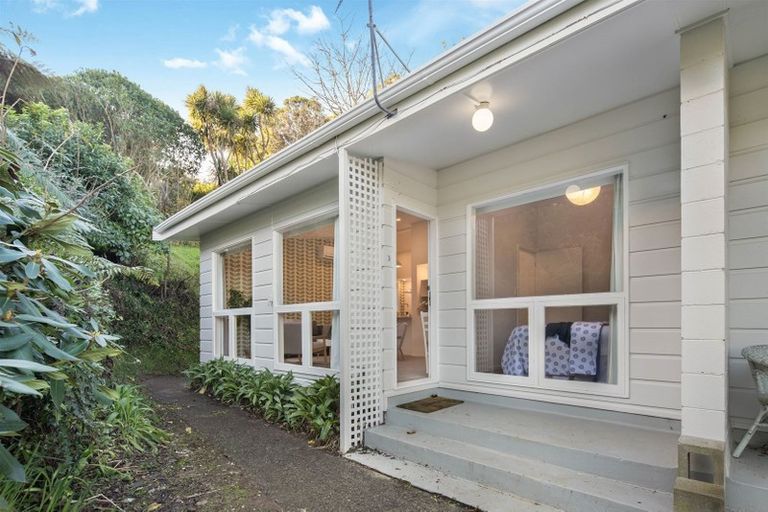 Photo of property in 5b Karachi Crescent, Khandallah, Wellington, 6035