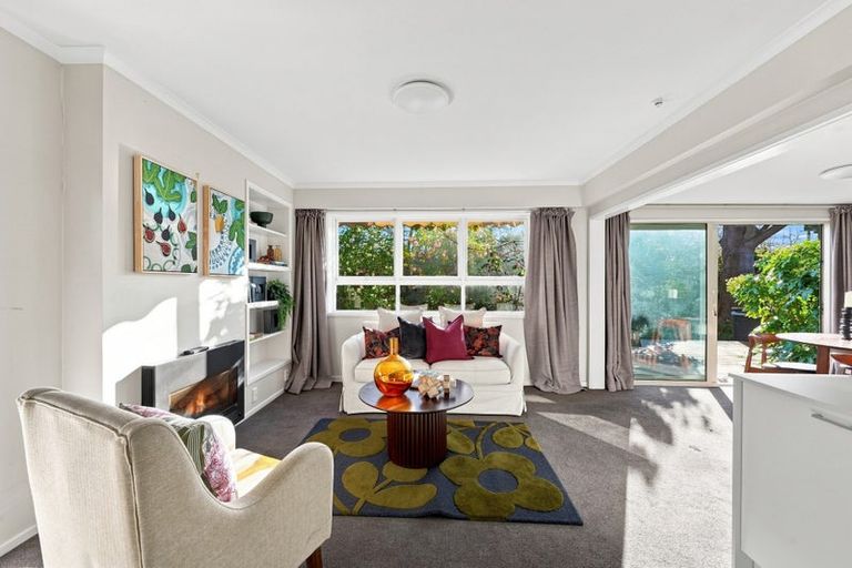 Photo of property in 102 Paparoa Street, Papanui, Christchurch, 8053