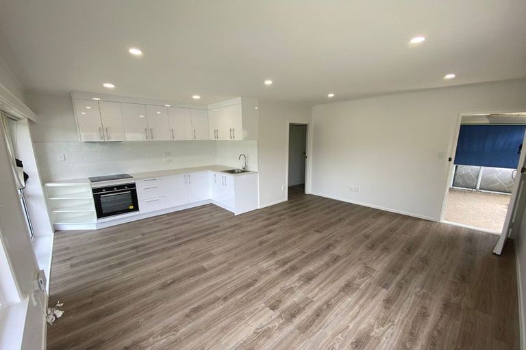 Photo of property in 2/59 Shakespeare Road, Milford, Auckland, 0620