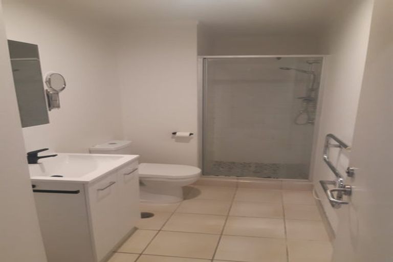 Photo of property in The Grand Apartments, 2a/4 Kell Drive, Albany, Auckland, 0632