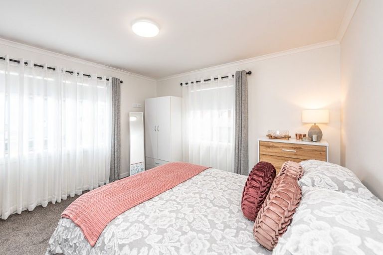 Photo of property in 43 Rangiora Street, Castlecliff, Whanganui, 4501