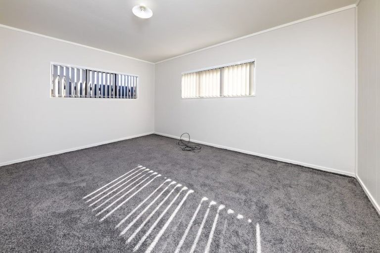 Photo of property in 14 Gainsborough Street, Manurewa, Auckland, 2102