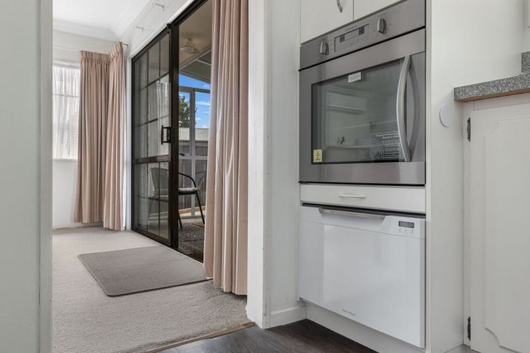 Photo of property in 146 Victoria Street, Cambridge, 3434