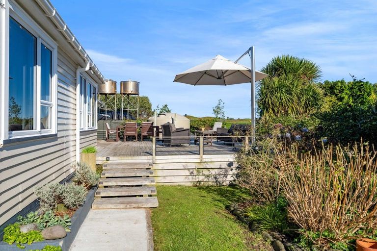 Photo of property in 7091 South Road, Warea, New Plymouth, 4381