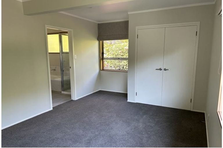 Photo of property in 4a Houghton Street, Meadowbank, Auckland, 1072