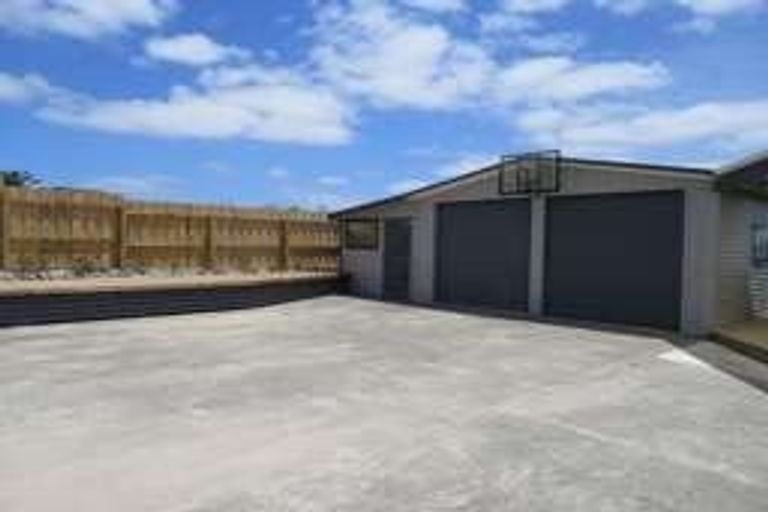 Photo of property in 582 Pahi Road, Pahi, Paparoa, 0571