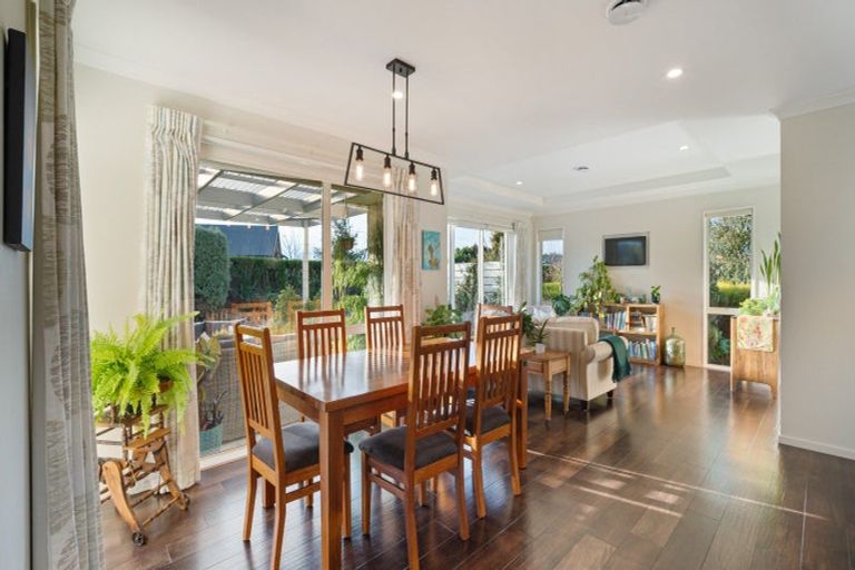 Photo of property in 14 Riverside Way, Amberley, 7410