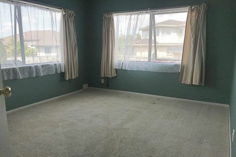 Photo of property in 1/8 Daria Place, Northpark, Auckland, 2013