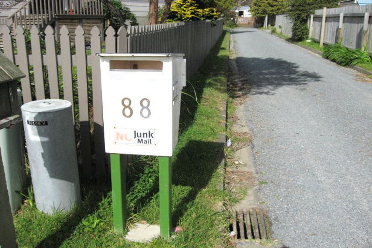 Photo of property in 88 Aorangi Road, Paraparaumu, 5032