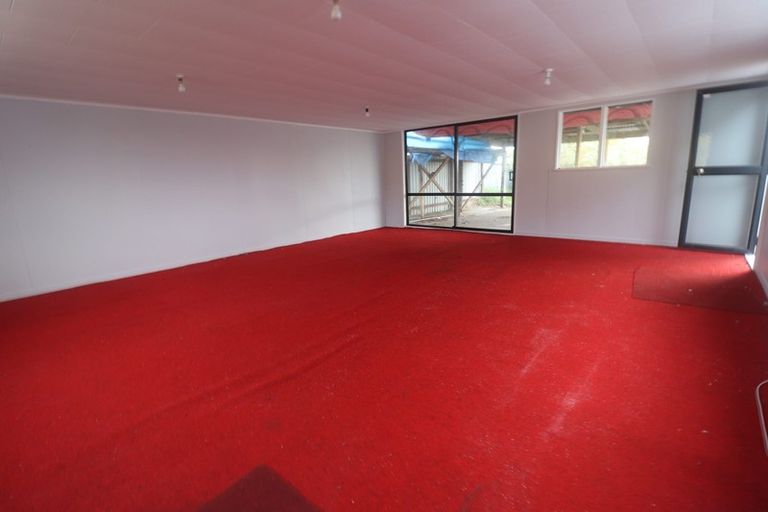Photo of property in 1 Serrano Place, Clover Park, Auckland, 2023