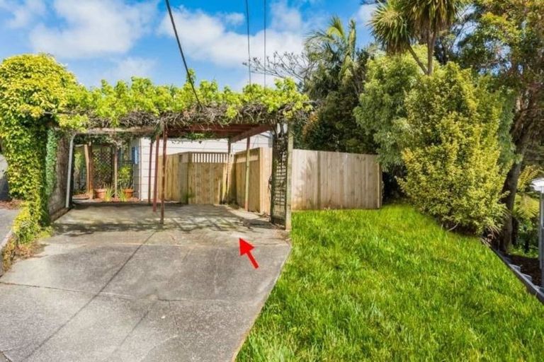 Photo of property in 1/34 Drome View Place, Beach Haven, Auckland, 0626