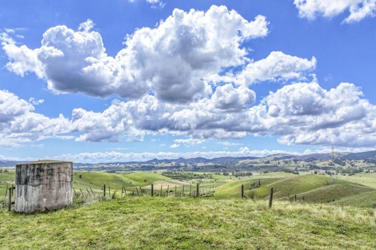 Photo of property in 361 Martin Road, Waerenga, Te Kauwhata, 3781