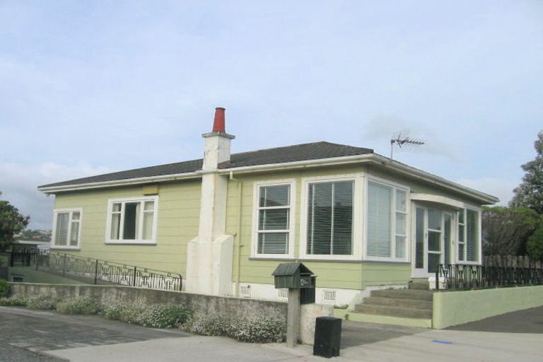 Photo of property in 38 Mana Esplanade, Paremata, Porirua, 5026