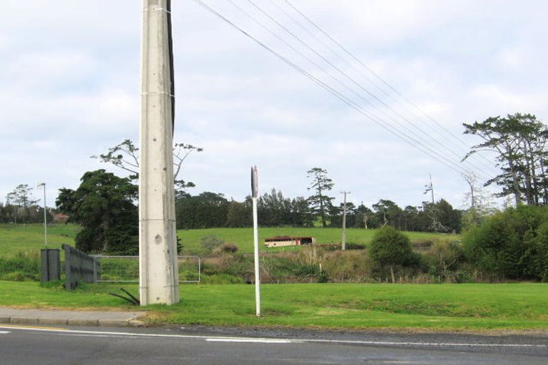 Photo of property in 780 Swanson Road, Swanson, Auckland, 0612