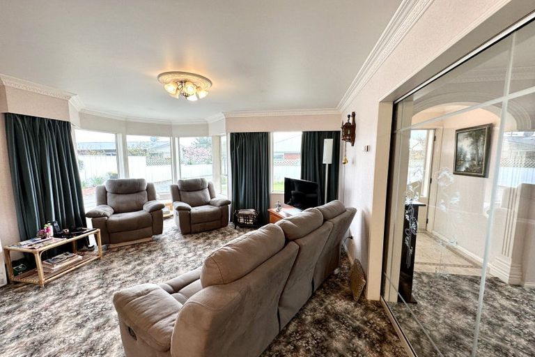 Photo of property in 11 Kakapo Street, Waikiwi, Invercargill, 9810