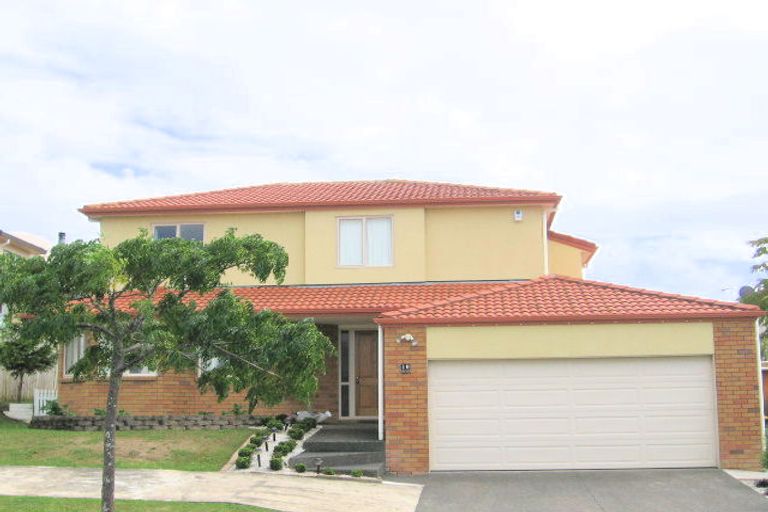 Photo of property in 10 Carrowmore, Pinehill, Auckland, 0632