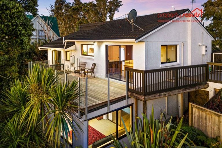 Photo of property in 2/78 Rangatira Road, Beach Haven, Auckland, 0626