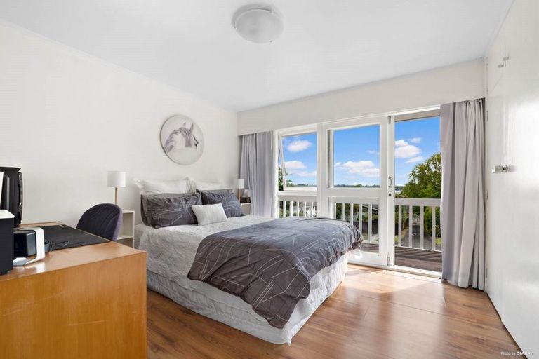 Photo of property in 20 Velma Road, Hillcrest, Auckland, 0627