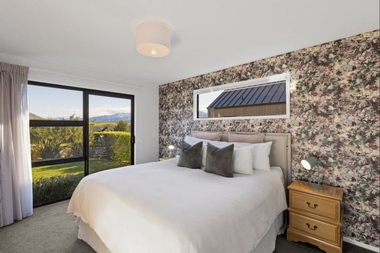 Photo of property in 17 Mcadam Drive, Jacks Point, Queenstown, 9371