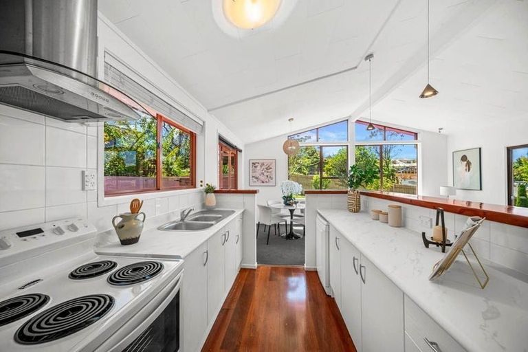 Photo of property in 40 Stredwick Drive, Torbay, Auckland, 0630