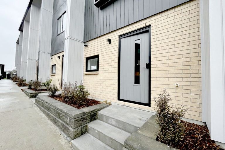 Photo of property in 6/327 Glengarry Road, Glen Eden, Auckland, 0602