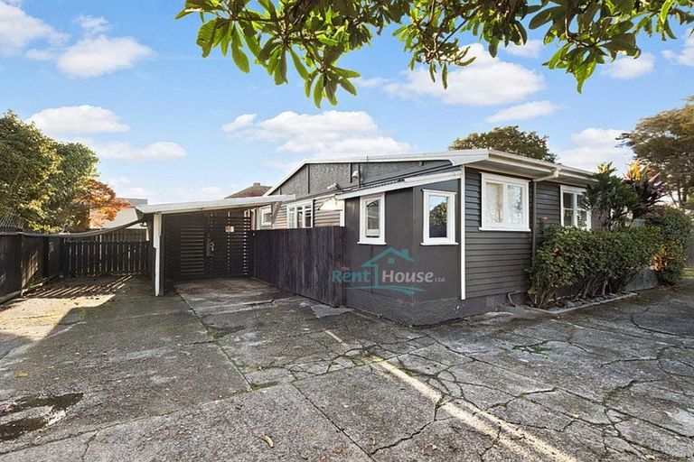 Photo of property in 78 Swanson Road, Henderson, Auckland, 0610