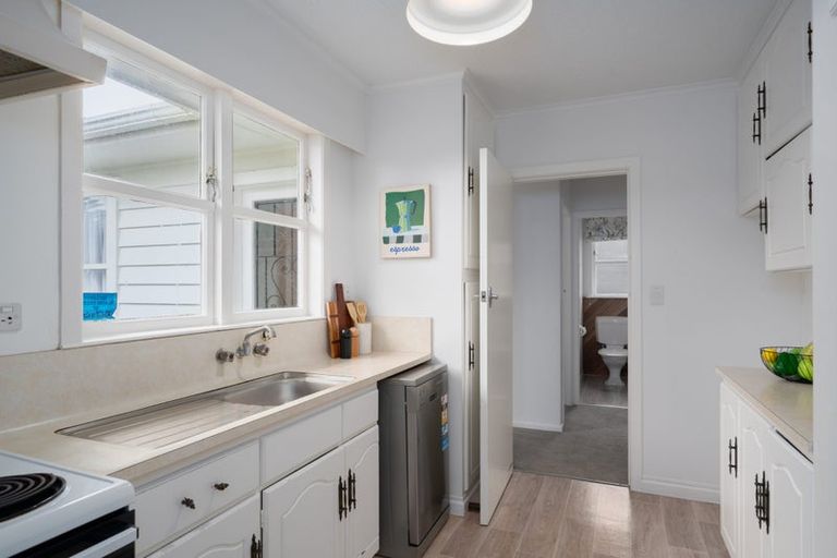 Photo of property in 128 Helston Road, Paparangi, Wellington, 6037